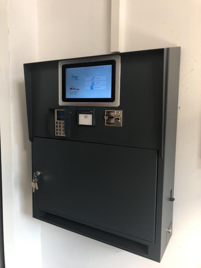 Sweet Dream Hostel & Pension - Self Check-In Гюстров Екстер'єр фото