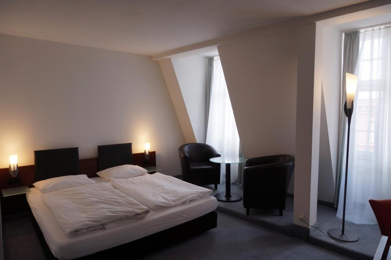 Sweet Dream Hostel & Pension - Self Check-In Гюстров Екстер'єр фото